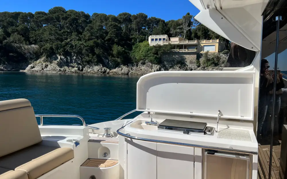 slider 14 Sunseeker Predator 60