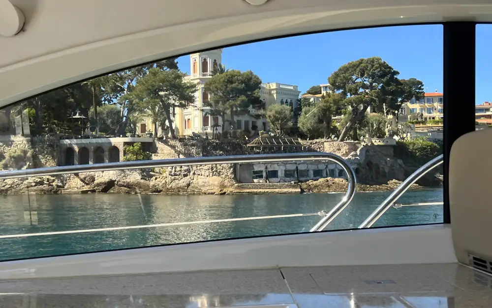 slider 19 Sunseeker Predator 60