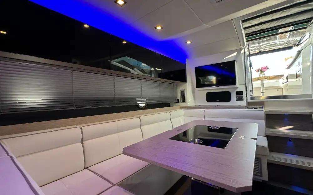 slider 68 Rio Yachts Parana 38