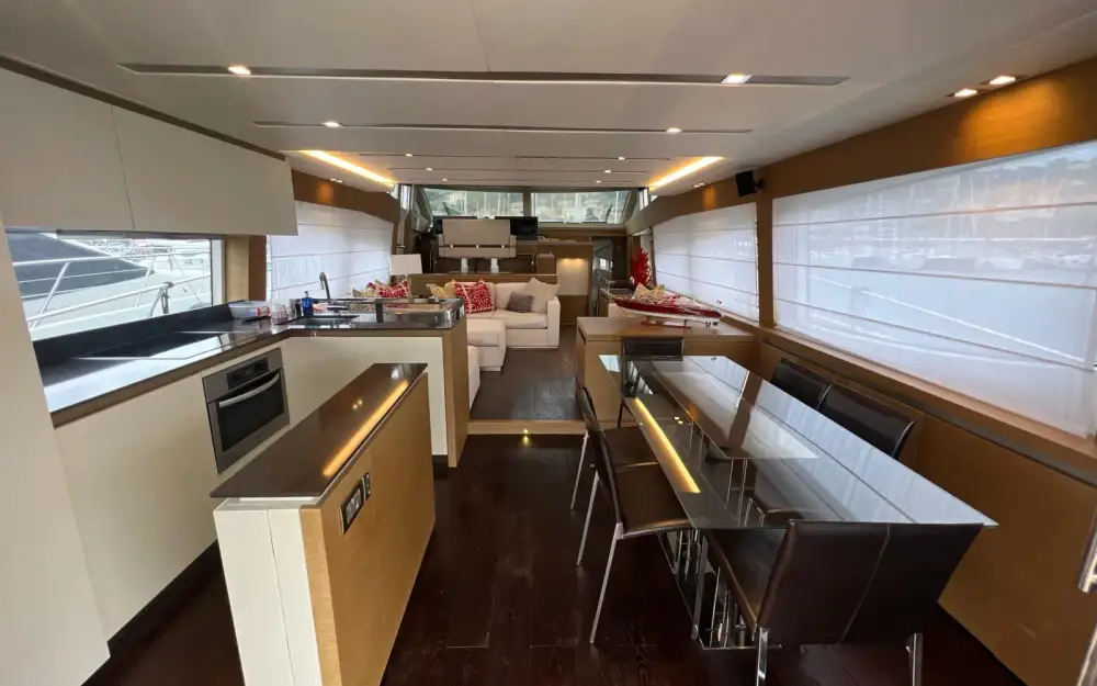 slider 1 Jeanneau Prestige 750