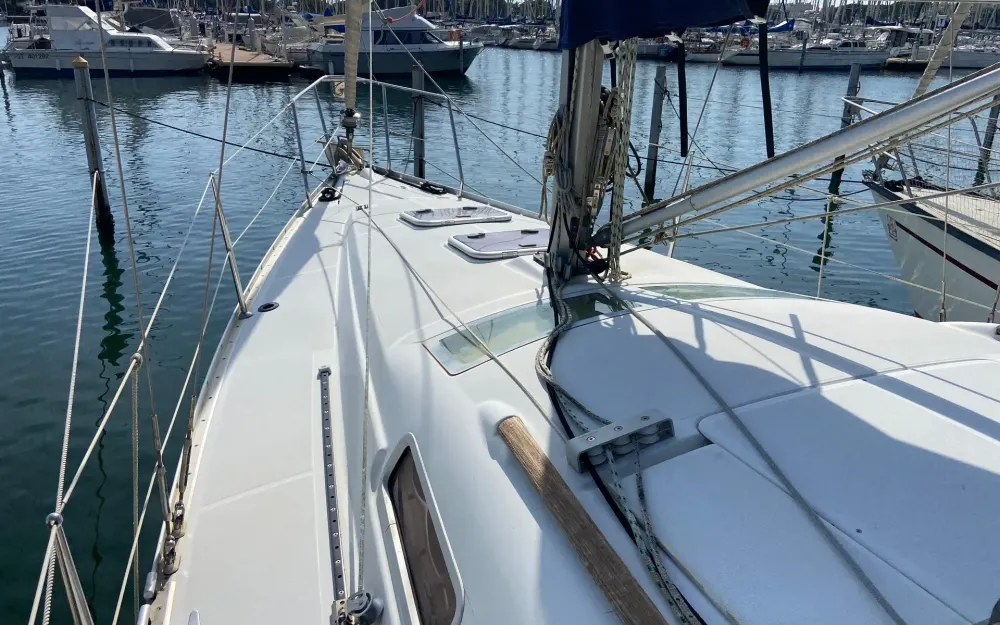slider 9 Beneteau Oceanis 323 Clipper - null