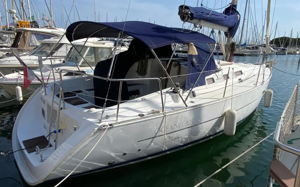 slider 11 Beneteau Oceanis 323 Clipper - null