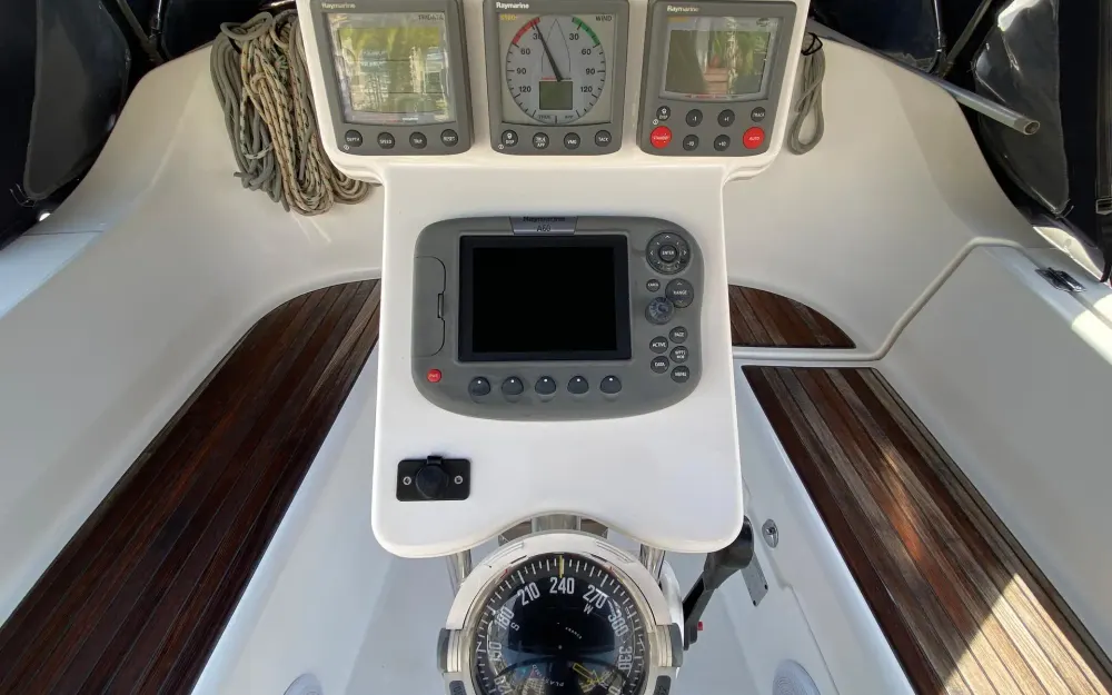 slider 12 Beneteau Oceanis 323 Clipper - null