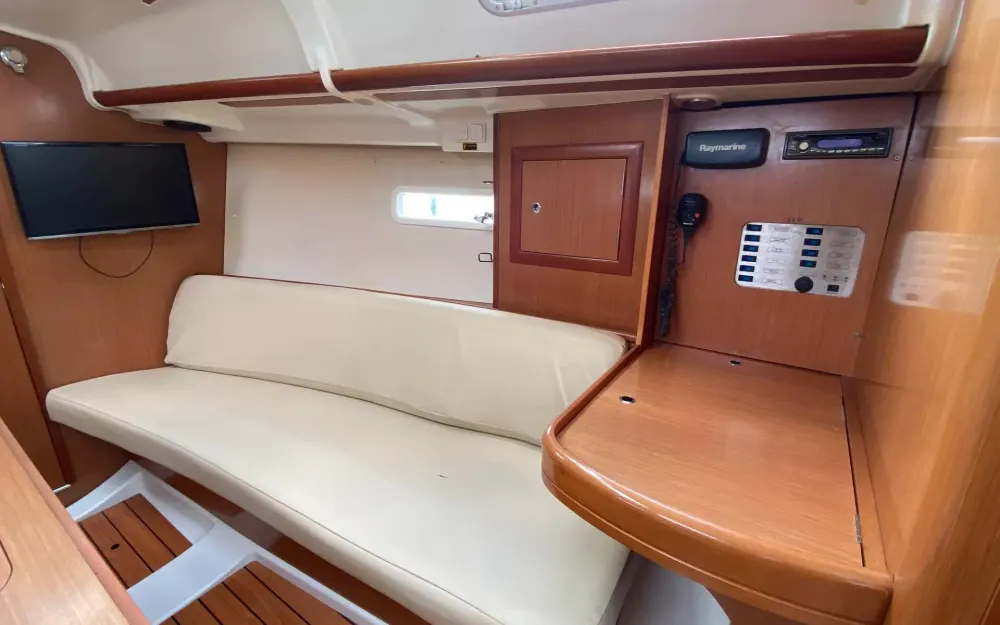 slider 5 Beneteau Oceanis 323 Clipper - null