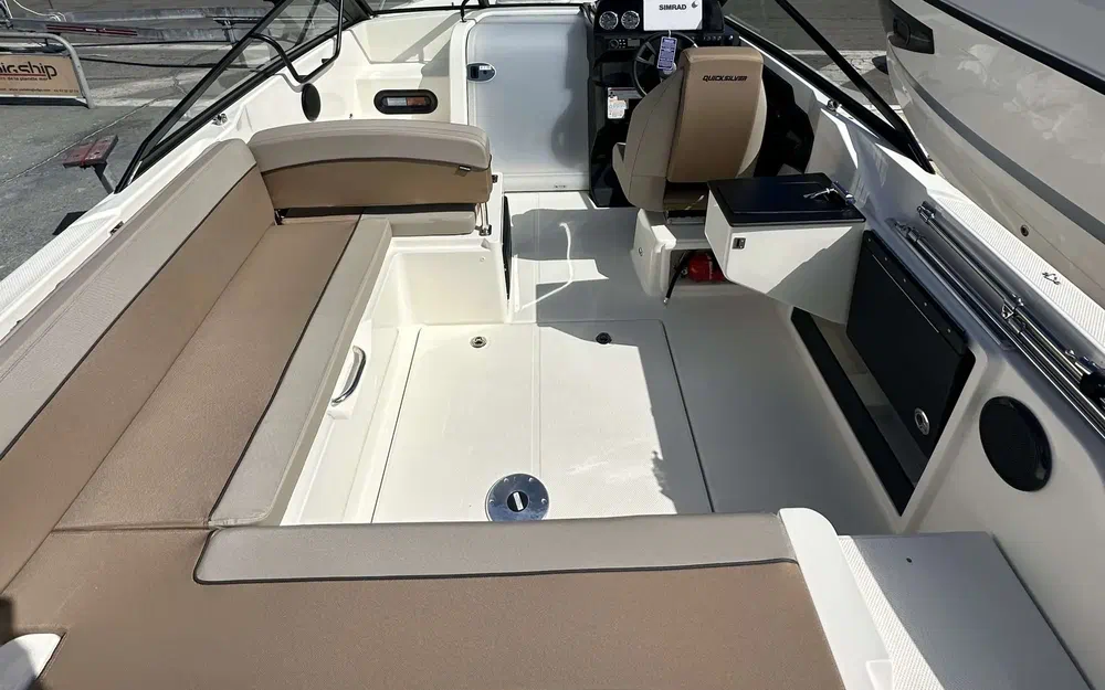 slider 1 Quicksilver 675