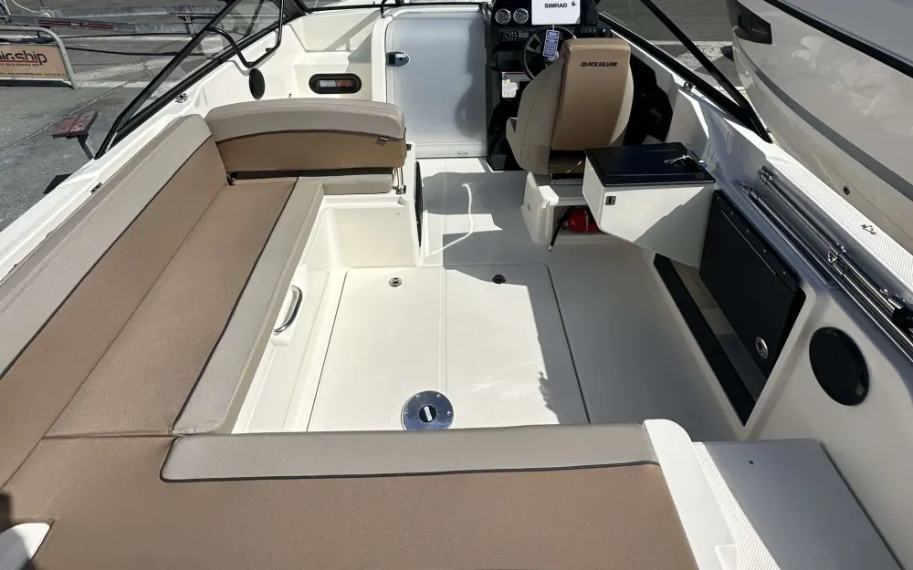 slider 1 Quicksilver  675Cruiser