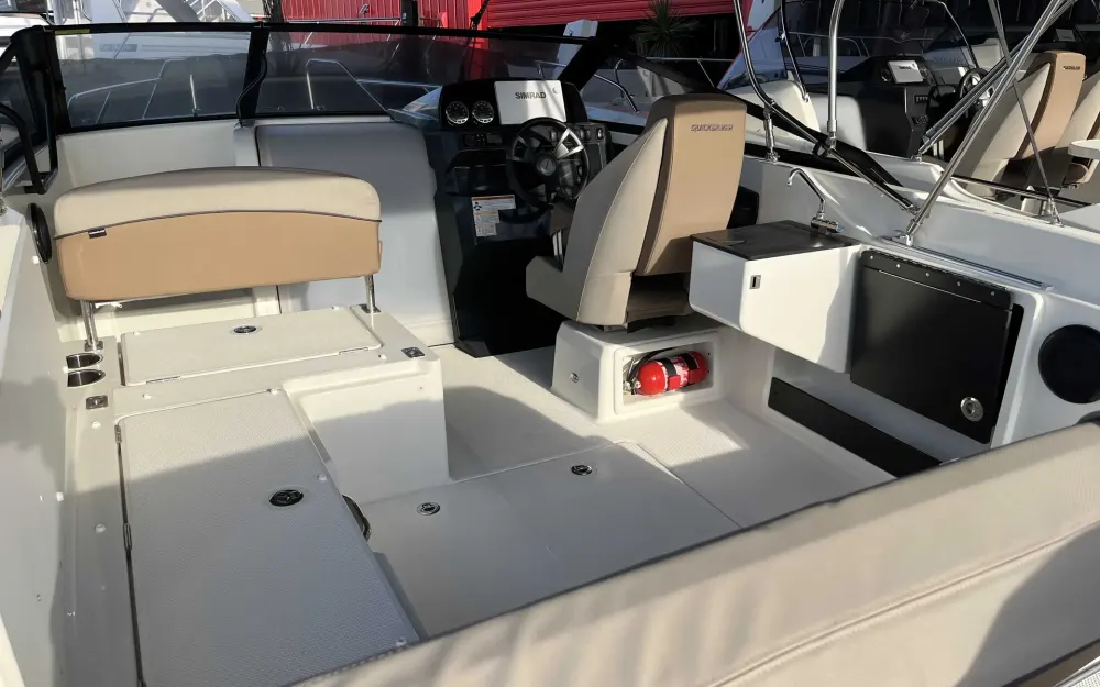 slider 8 Quicksilver  675Cruiser
