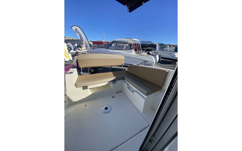 slider 19 Quicksilver 675 Weekend