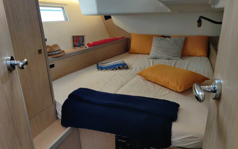 slider 10 Beneteau Oceanis 45