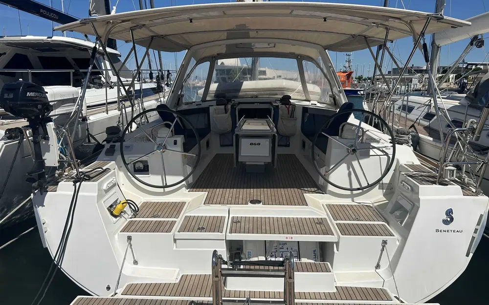 slider 12 Beneteau Oceanis 45