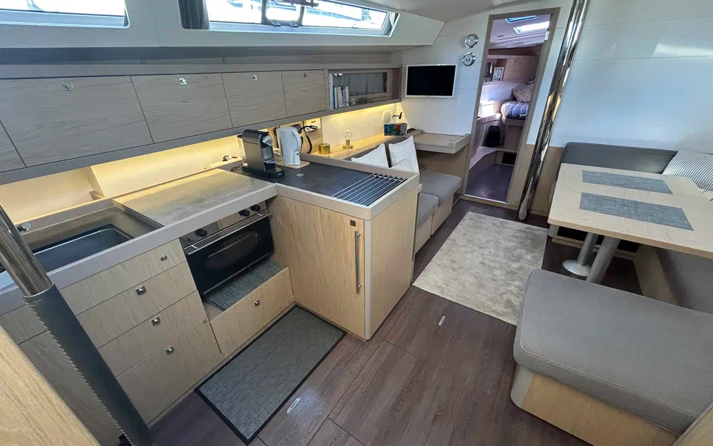 slider 6 Beneteau Oceanis 45