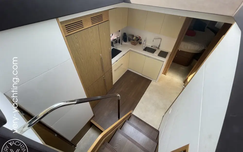 slider 12 Beneteau Gran Turismo 49