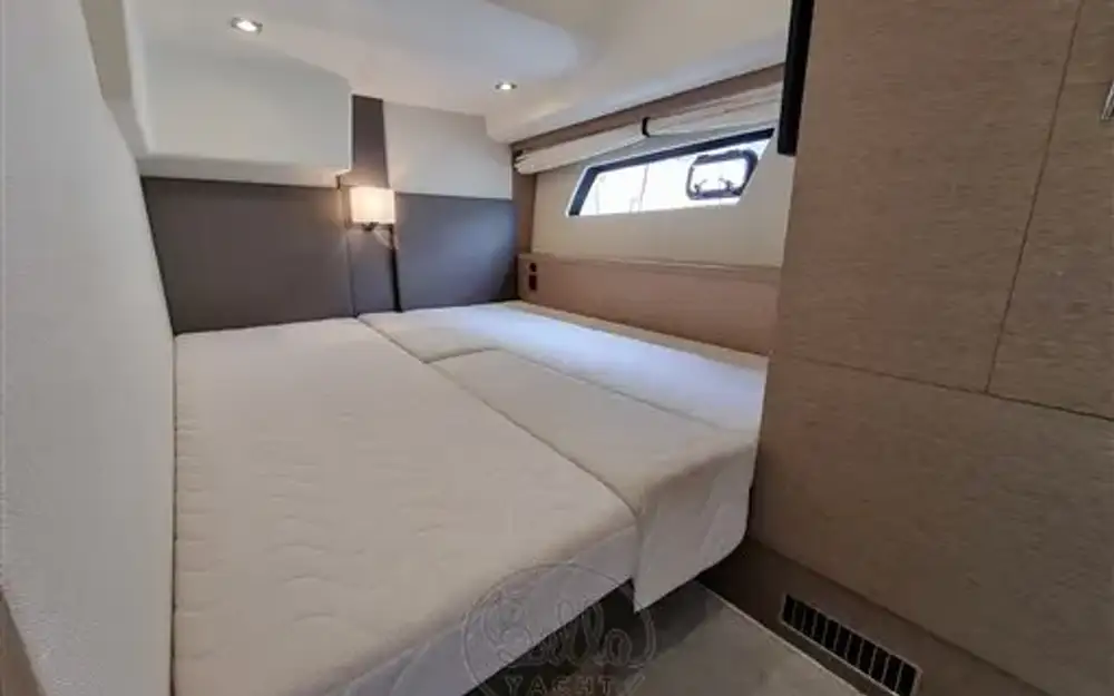 slider 20 Jeanneau Prestige 500 Fly