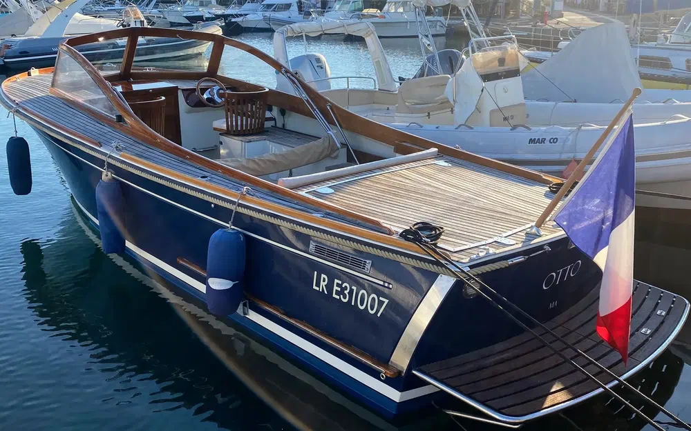 slider 0 Tofinou Lady Scarlett