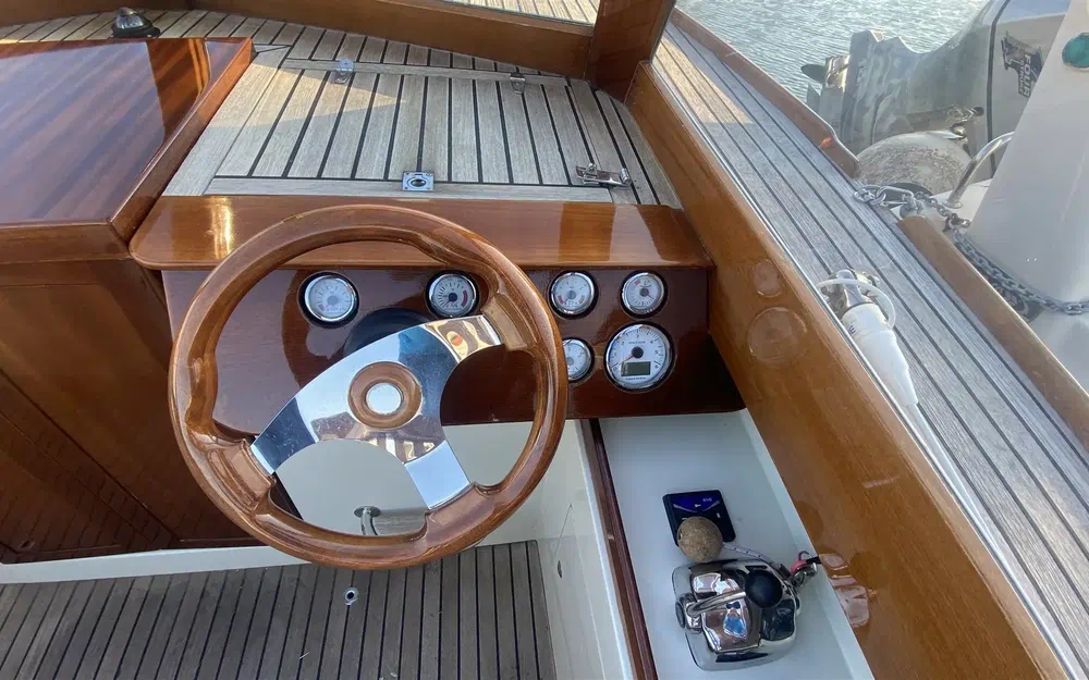 slider 14 Tofinou Lady Scarlett