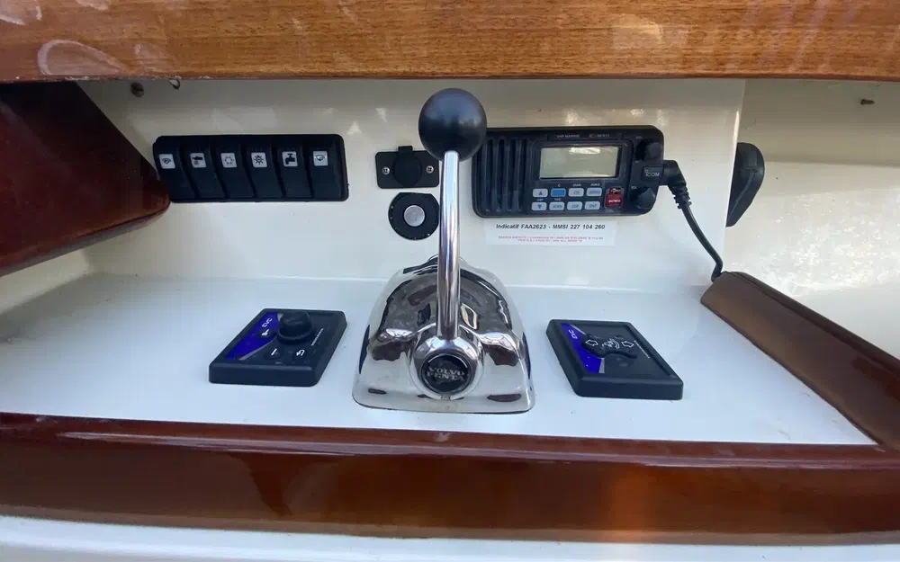 slider 17 Tofinou Lady Scarlett