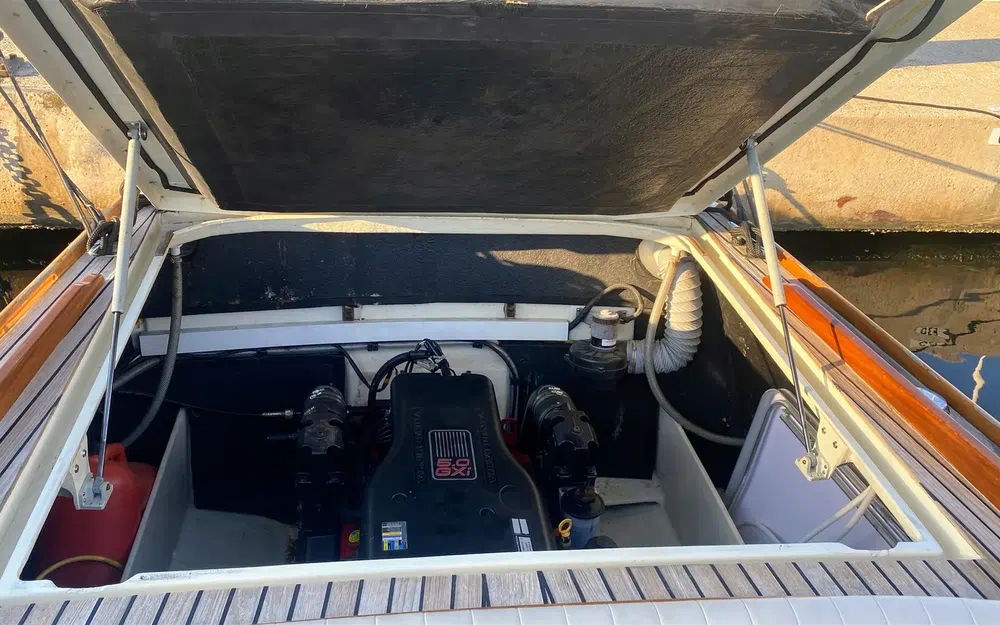 slider 21 Tofinou Lady Scarlett