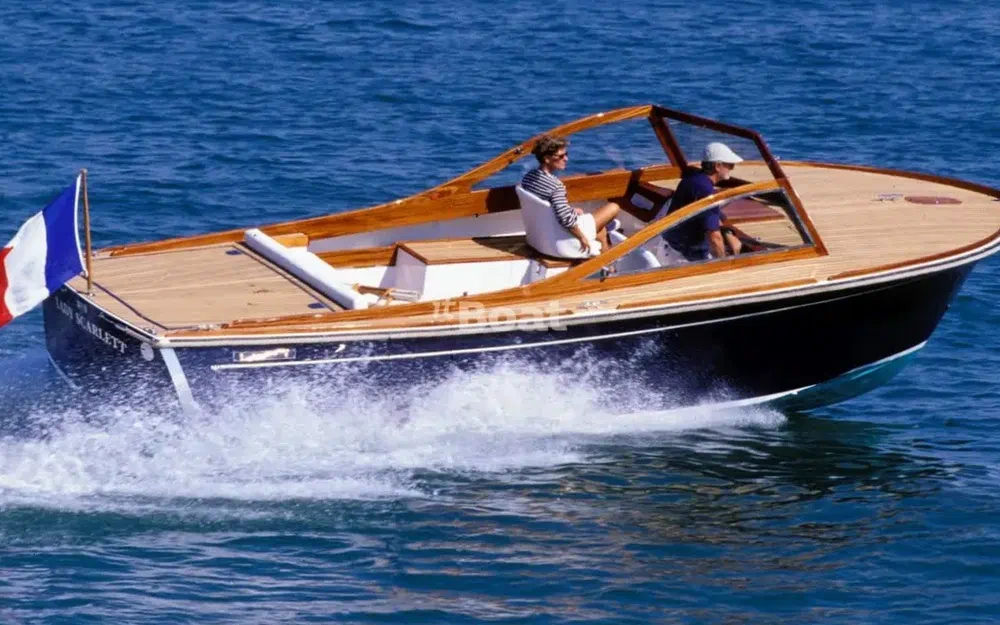 slider 2 Tofinou Lady Scarlett