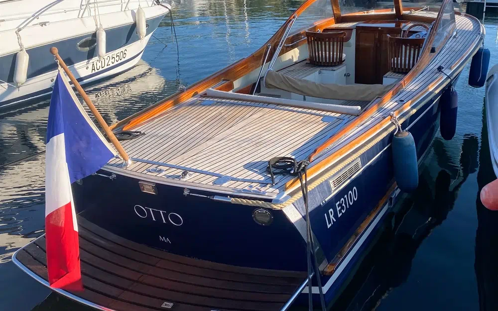 slider 3 Tofinou Lady Scarlett