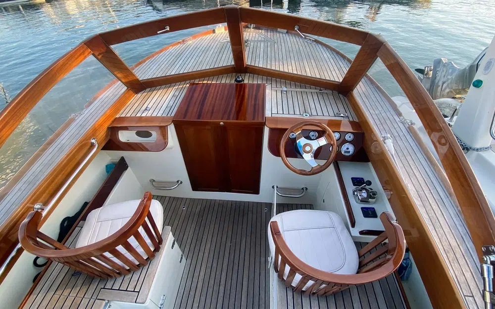 slider 6 Tofinou Lady Scarlett