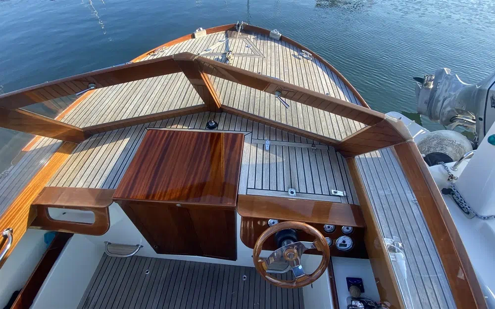 slider 8 Tofinou Lady Scarlett