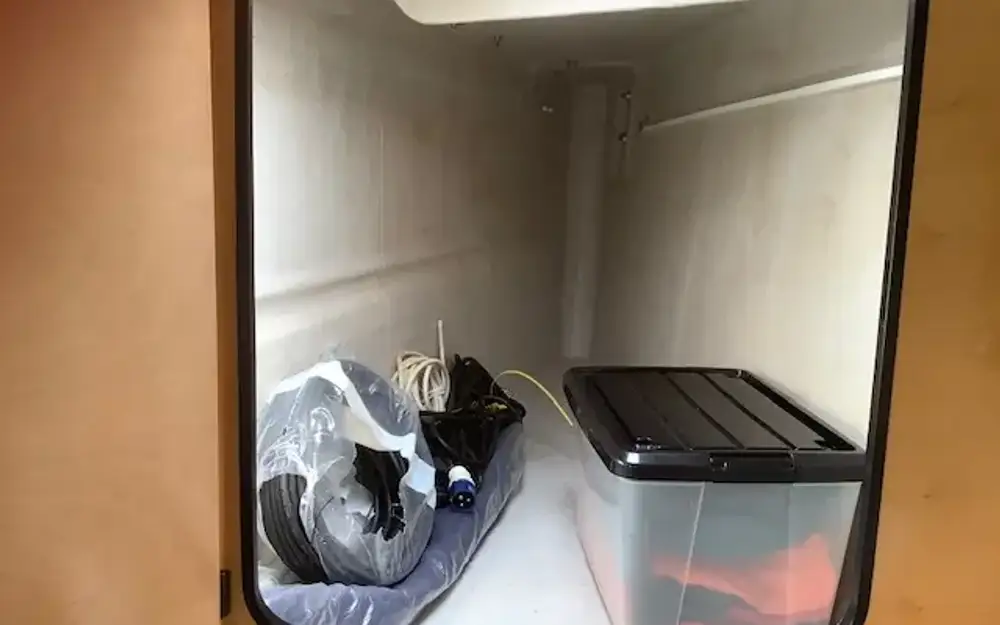 slider 29 Fountaine Pajot Salina 48