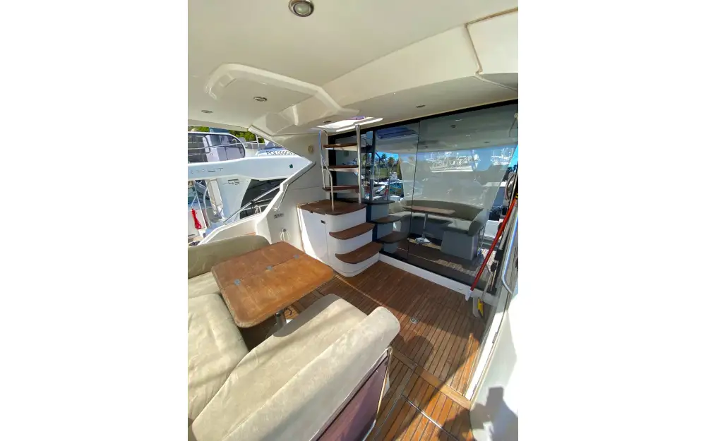 slider 9 Beneteau Monte Carlo 47 Fly