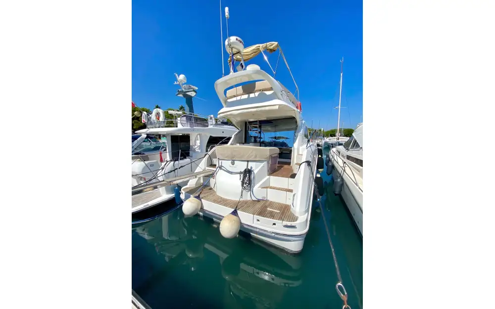 slider 1 Beneteau Monte Carlo 47 Fly