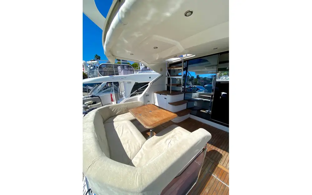 slider 7 Beneteau Monte Carlo 47 Fly