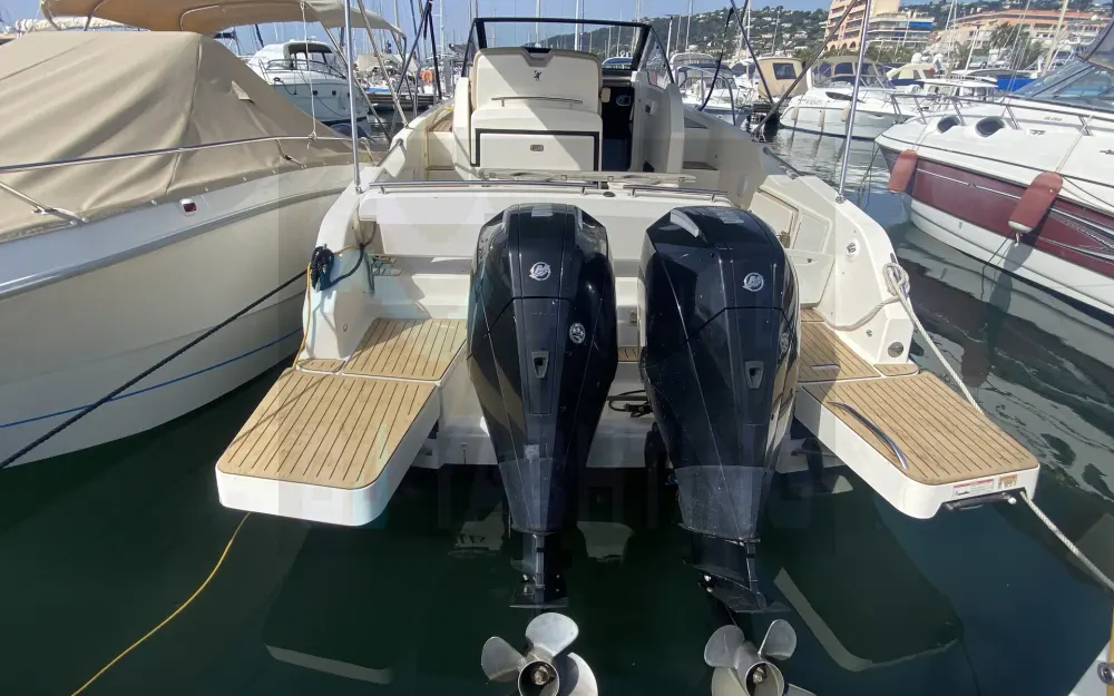 slider 2 Quicksilver Activ 875 Sundeck