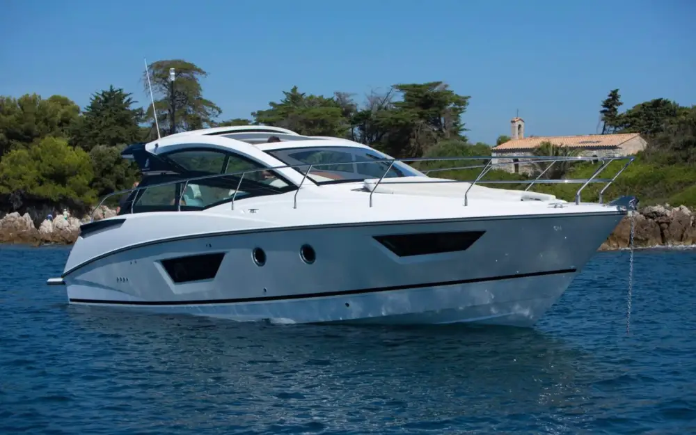 slider 0 Beneteau Gran Turismo 40