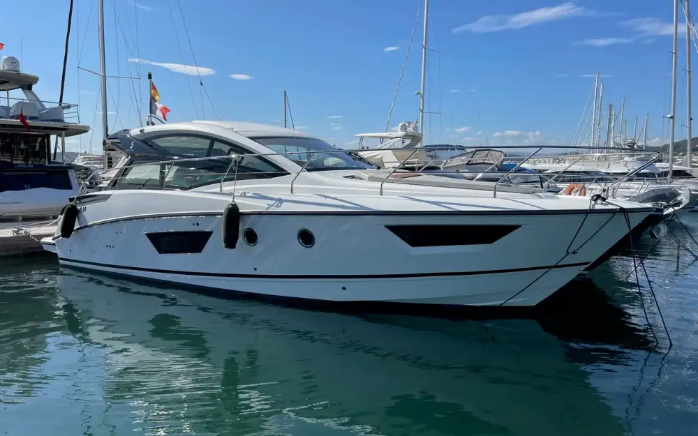 slider 1 Beneteau Gran Turismo 40