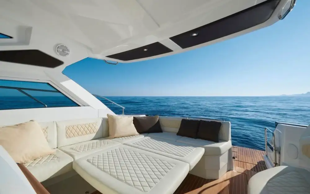 slider 6 Beneteau Gran Turismo 40