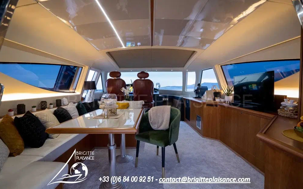 slider 11 Fashion Yachts Fashion 68
