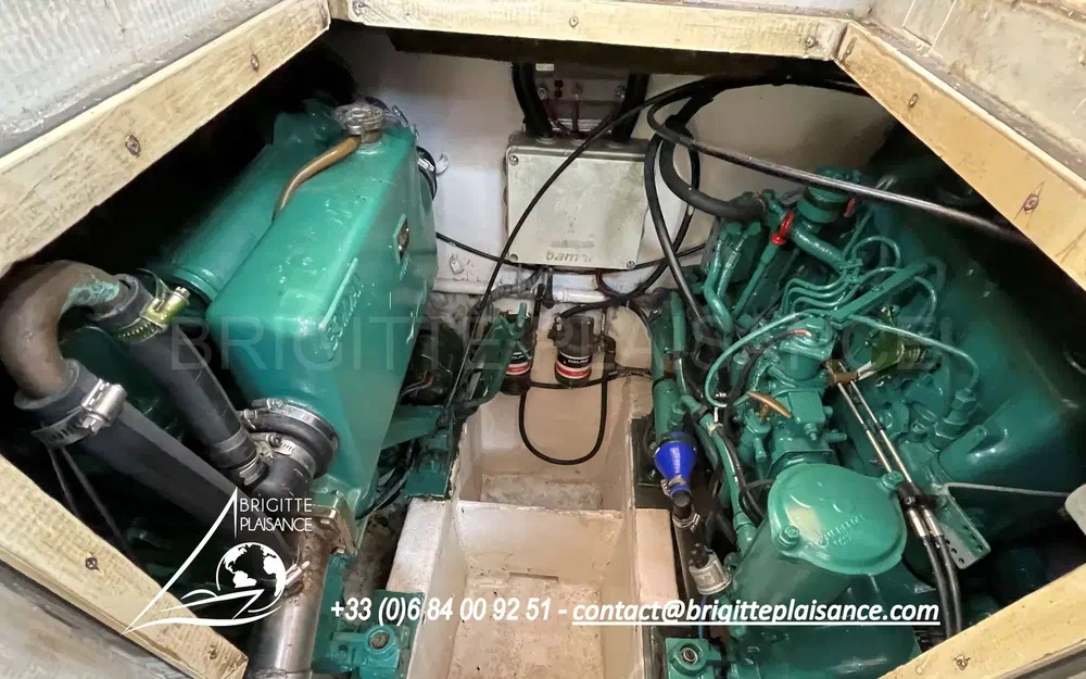 slider 11 Ferretti Altura 422