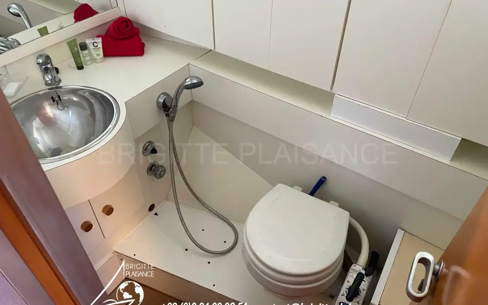 slider 7 Ferretti Altura 422