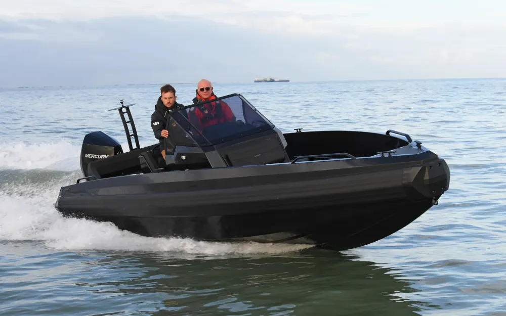 slider 2 Iron Boats  647 - null