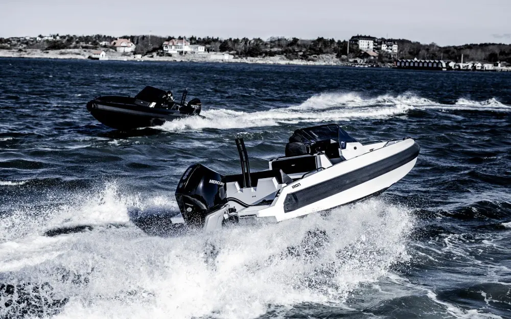slider 14 Iron Boats  707 - null