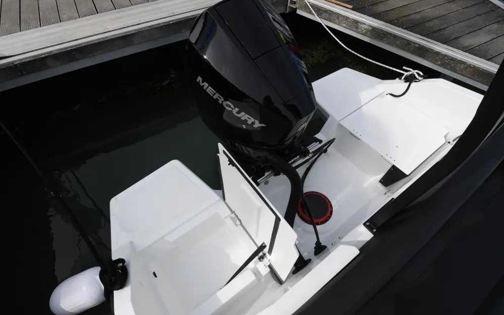 slider 8 Iron Boats  707 - null