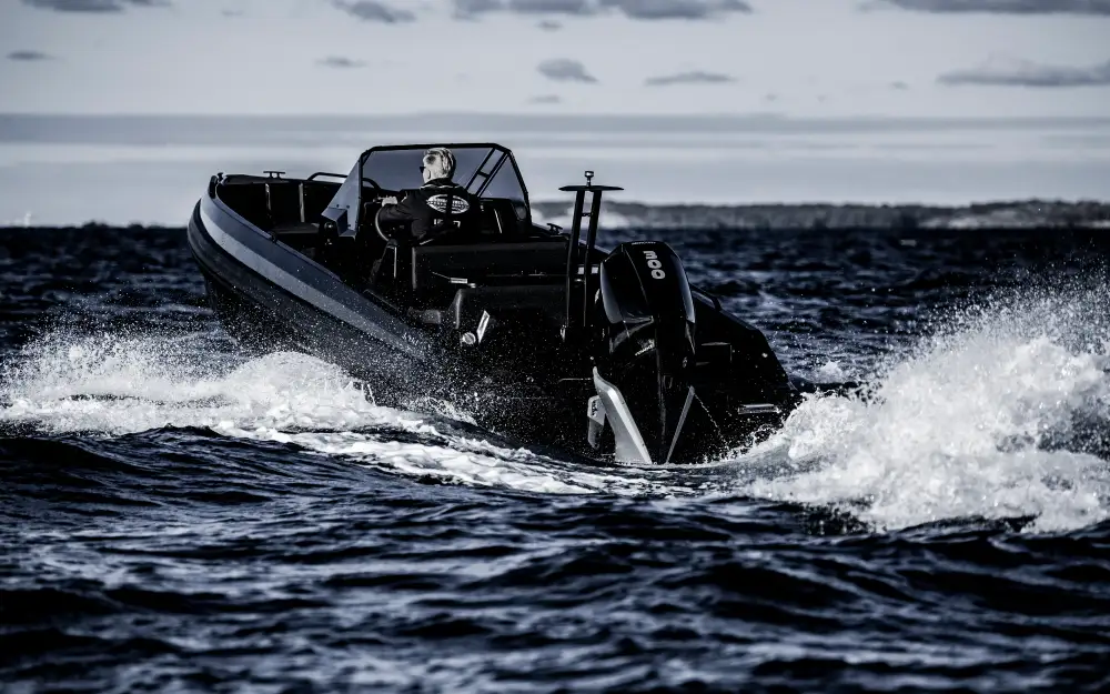 slider 6 Iron Boats  767