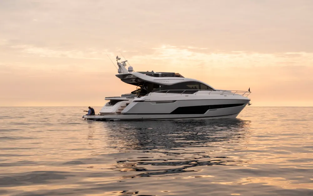 slider 0 Fairline Phantom 65 - null