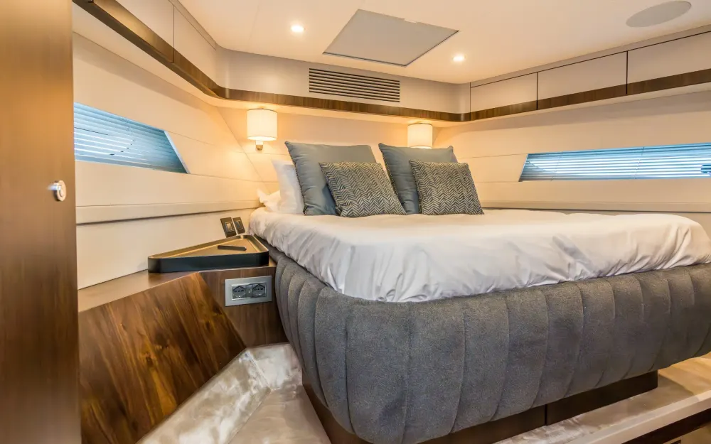 slider 23 Fairline Phantom 65 - null