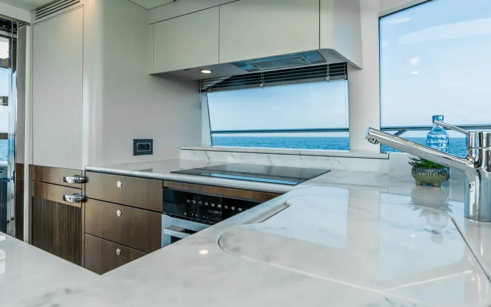 slider 24 Fairline Phantom 65 - null