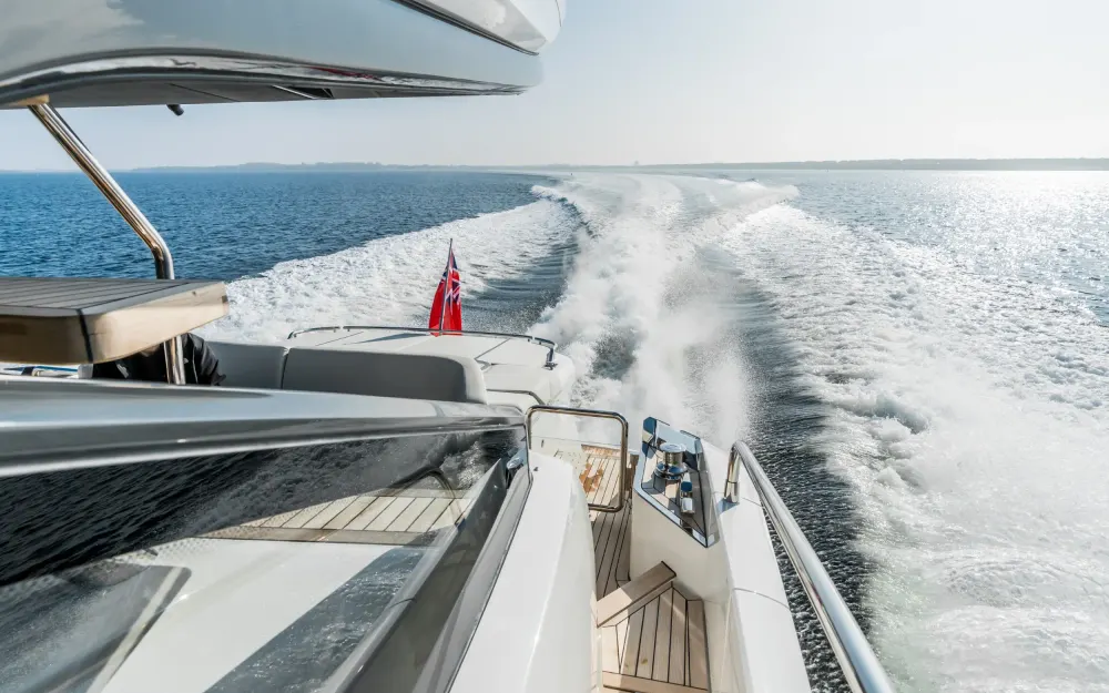 slider 5 Fairline Phantom 65 - null