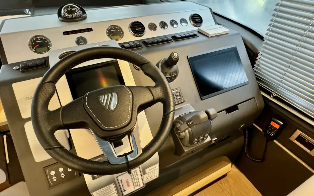 slider 23 Fairline Targa 45 Gran Turismo
