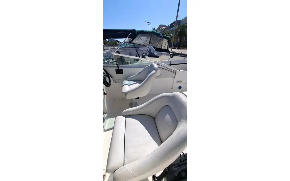 slider 21 Jeanneau Leader 705