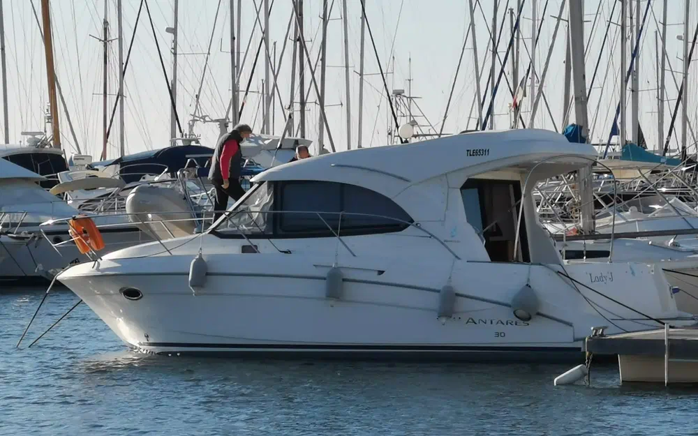 slider 0 Beneteau Antares 30 S