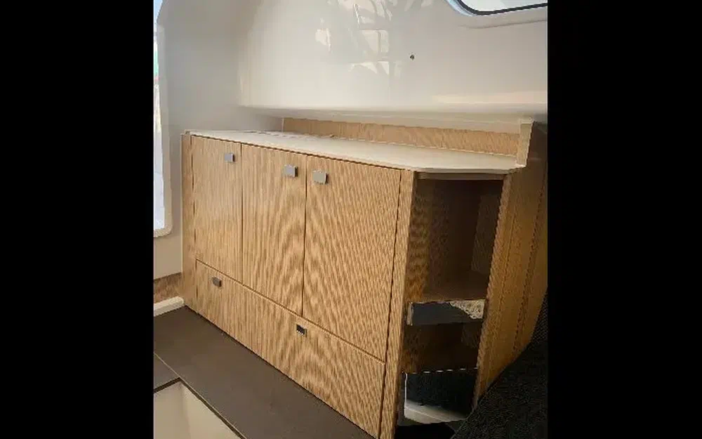 slider 16 Mercury 300