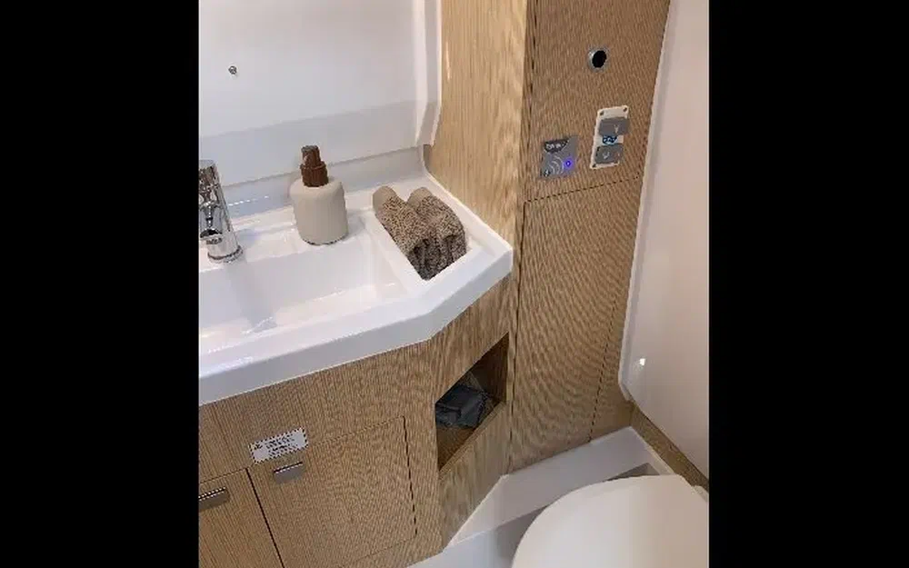 slider 17 Mercury 300