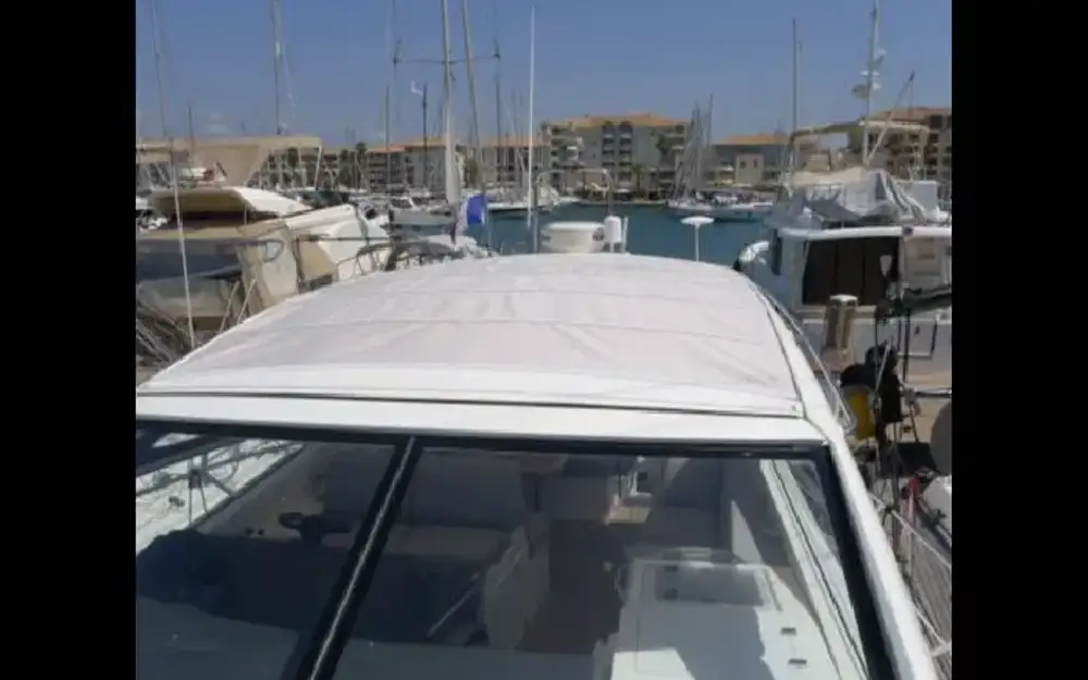 slider 5 Sealine  SC 38